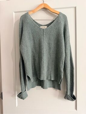 Jessica Simpson Sage Green V-Neck Waffle Knit Sweater